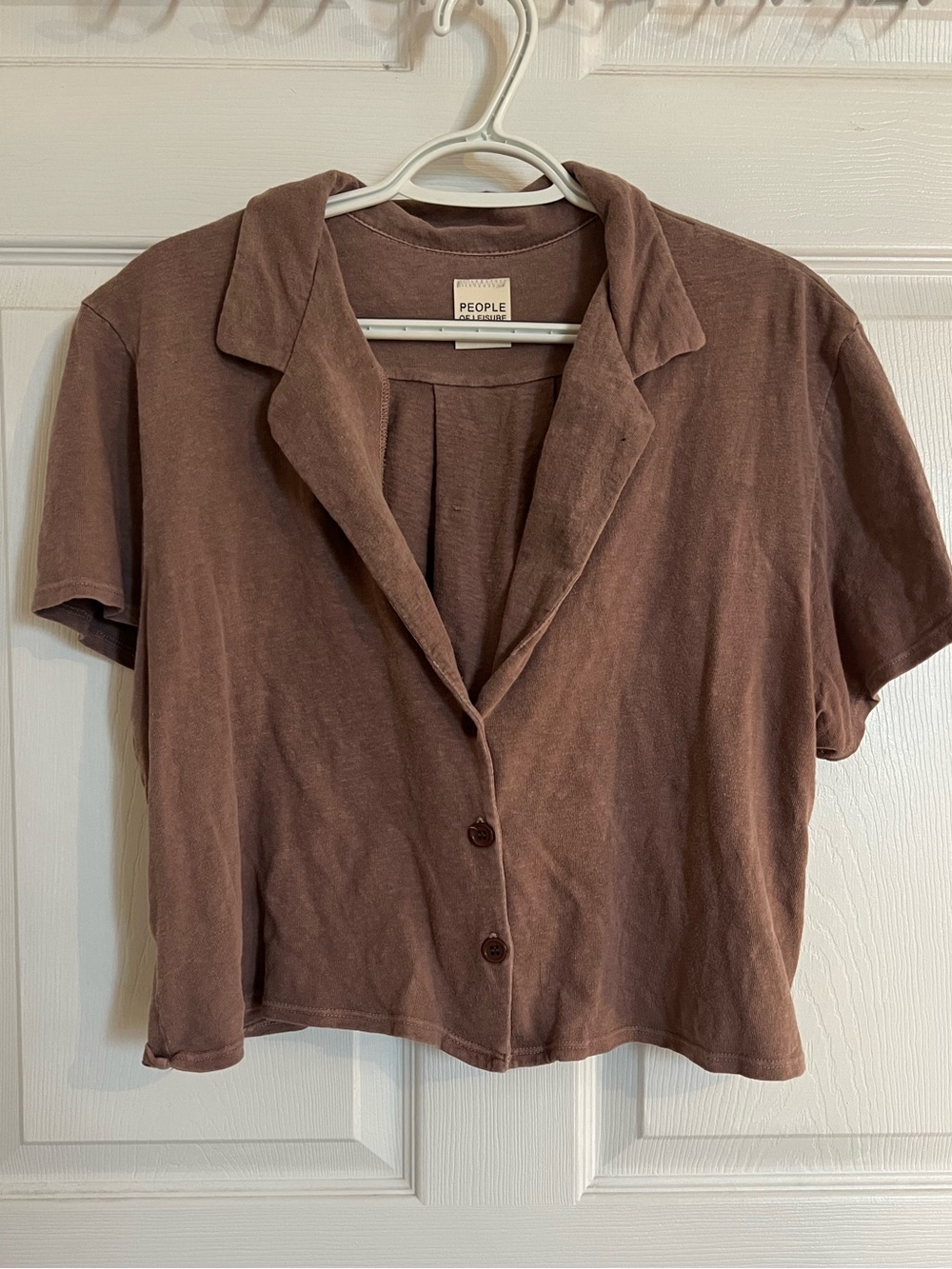 People of Leisure cropped button up